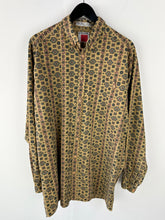Load image into Gallery viewer, Vintage Shirt (XL)